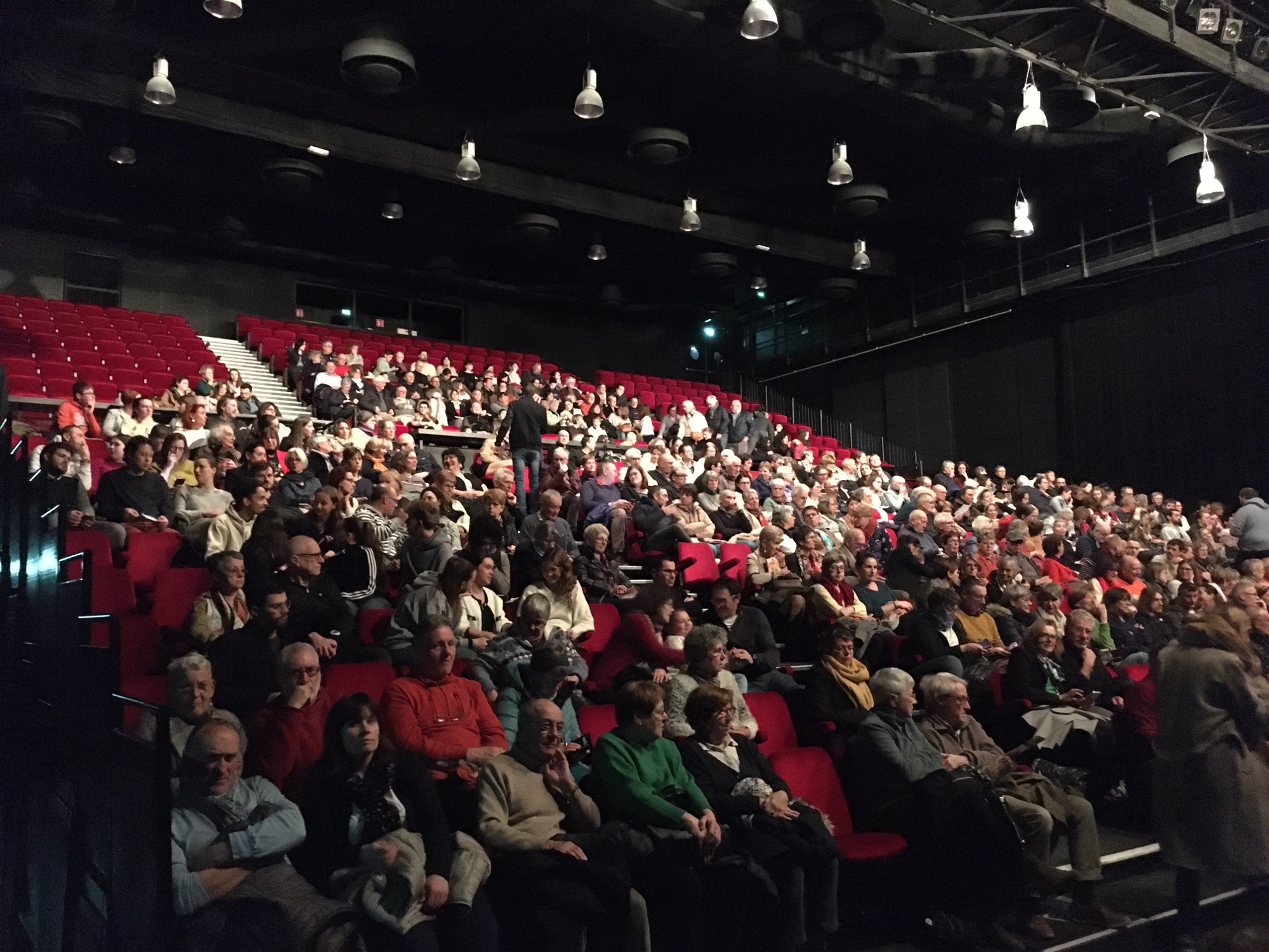 Obladi au théâtre